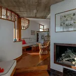 Anna Villa